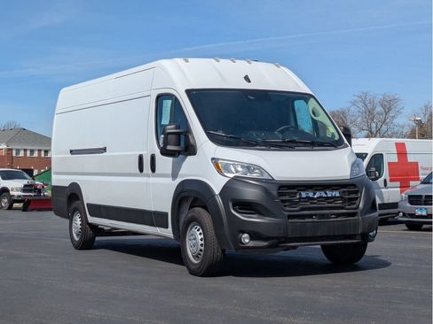 Used 2025 RAM ProMaster 3500 w/ Convenience Group FWD image 1