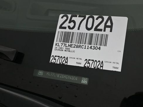 Used 2024 Chevrolet Trax LT w/ LT Convenience Package FWD image 22