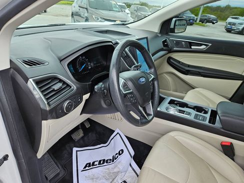 Used 2022 Ford Edge Titanium w/ Equipment Group 301A AWD/4WD image 23