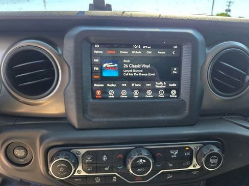 Used 2019 Jeep Wrangler Unlimited Sport S AWD/4WD image 6