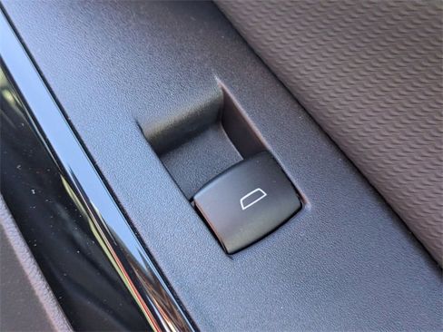 New 2026 Chevrolet Equinox LT w/ Convenience Package II image 39