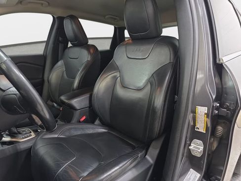 Used 2016 Jeep Cherokee Limited FWD image 14