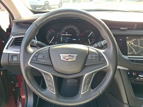 Used 2017 Cadillac XT5 Luxury w/ Driver Awareness Package AWD/4WD image 21