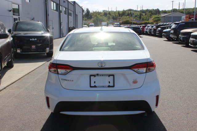 Used 2022 Toyota Corolla LE FWD image 5