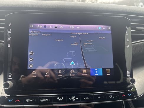 Used 2024 Jeep Wagoneer L Series II image 28