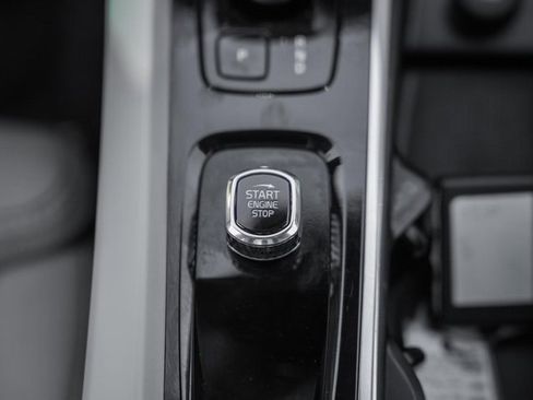 Certified 2023 Volvo XC60 B6 Ultimate w/ Protection Package Premier image 26