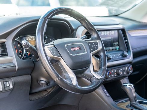 Used 2017 GMC Acadia Denali image 28