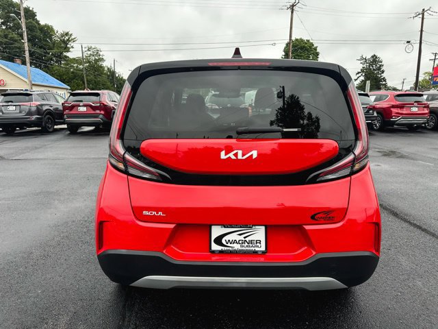 Used 2025 Kia Soul LX FWD image 7