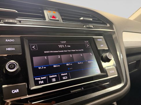 Used 2018 Volkswagen Tiguan S FWD image 29