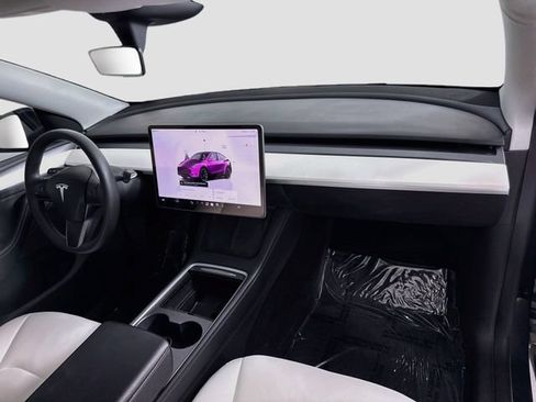 Used 2023 Tesla Model Y Long Range AWD/4WD image 29