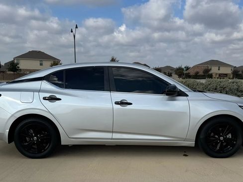 Used 2023 Nissan Sentra SV image 14