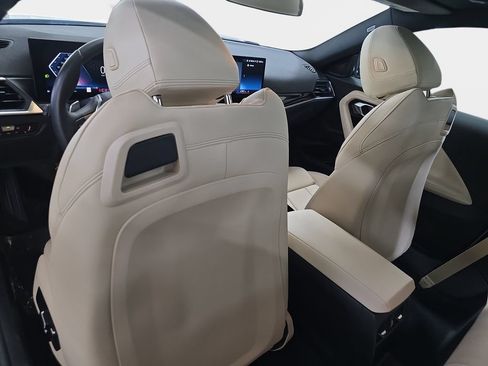 Certified 2024 BMW 230i Coupe w/ Convenience Package RWD image 13