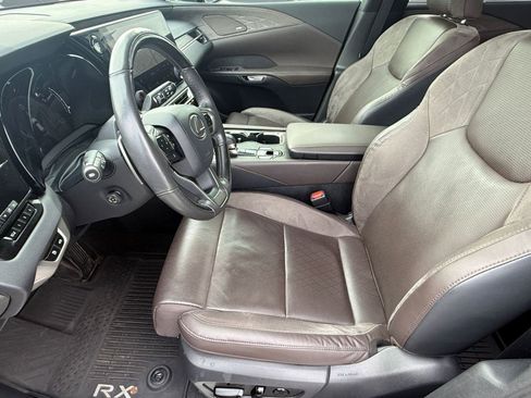 Used 2023 Lexus RX 350 Premium image 4
