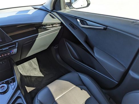 Certified 2025 Kia Niro Wind image 19