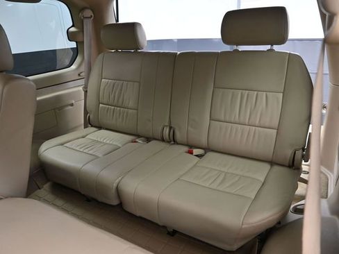 Used 2006 Toyota Land Cruiser image 40