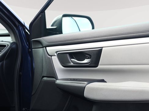 Used 2017 Honda CR-V LX image 21