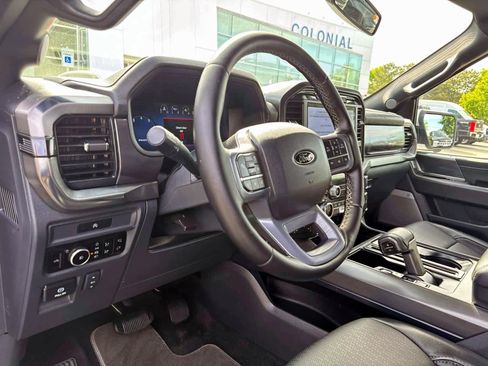 Used 2025 Ford F150 Lariat AWD/4WD image 17