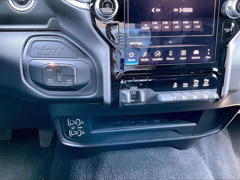 Certified 2026 RAM 2500 Big Horn AWD/4WD image 12