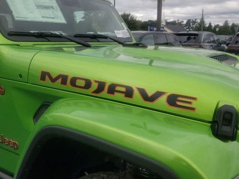 New 2025 Jeep Gladiator Mojave image 8