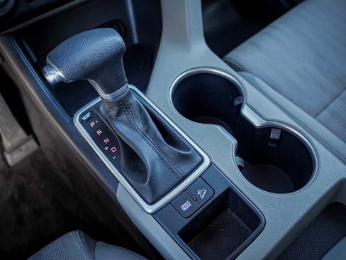 Used 2022 Kia Sportage LX image 23