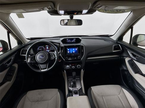 Used 2024 Subaru Forester Premium image 31