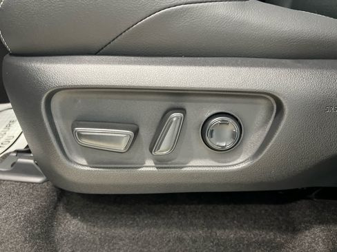 New 2026 Toyota 4Runner TRD Off-Road Premium AWD/4WD image 15