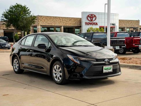 New 2026 Toyota Corolla LE FWD image 4