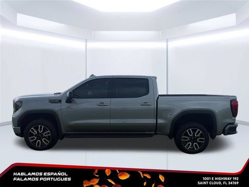 Used 2024 GMC Sierra 1500 AT4 w/ Technology Package AWD/4WD image 2