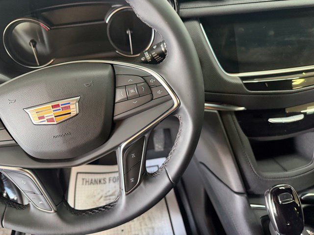 Used 2025 Cadillac XT5 Luxury w/ LPO, Floor Liner Package FWD image 19