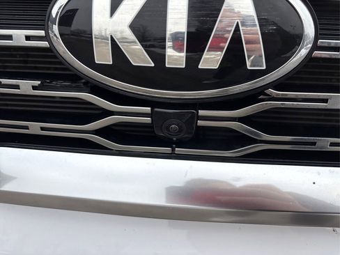 Certified 2021 Kia Telluride SX w/ SX Prestige Package image 18