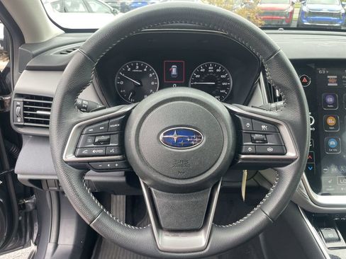 Used 2025 Subaru Outback Premium image 15