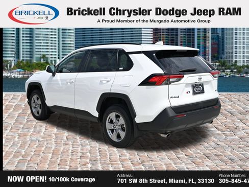 Used 2024 Toyota RAV4 XLE w/ Convenience Package FWD image 4