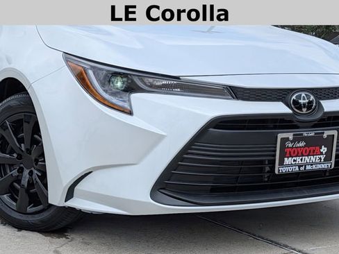 Used 2026 Toyota Corolla LE FWD image 3