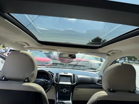 Used 2019 Ford Edge Titanium w/ Cold Weather Package AWD/4WD image 34