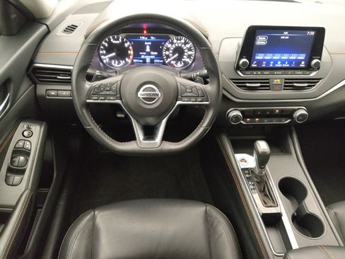 Used 2022 Nissan Altima 2.5 SR FWD image 22