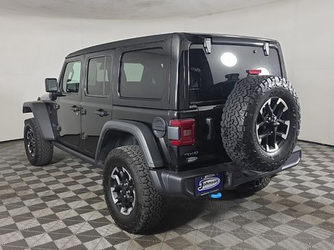 Used 2025 Jeep Wrangler Unlimited Rubicon 4xe w/ Convenience Group AWD/4WD image 8