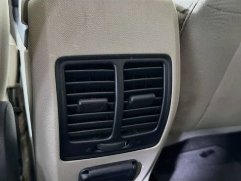 Used 2017 Ford Escape SE w/ Equipment Group 201A FWD image 25