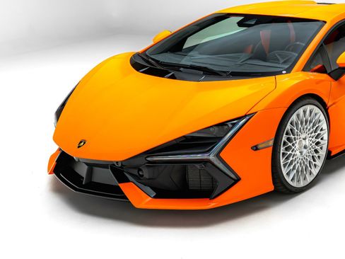 Used 2024 Lamborghini Revuelto AWD/4WD image 19