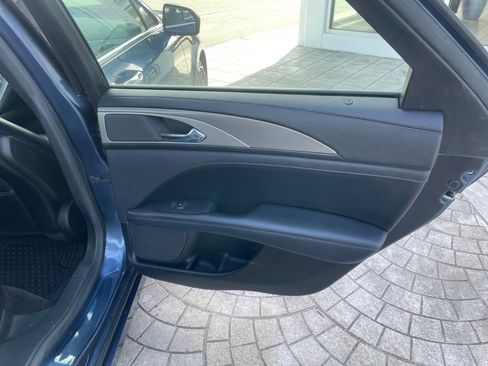 Used 2018 Lincoln MKZ Premiere image 36