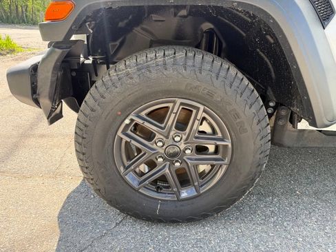 New 2026 Jeep Wrangler Sport AWD/4WD image 23
