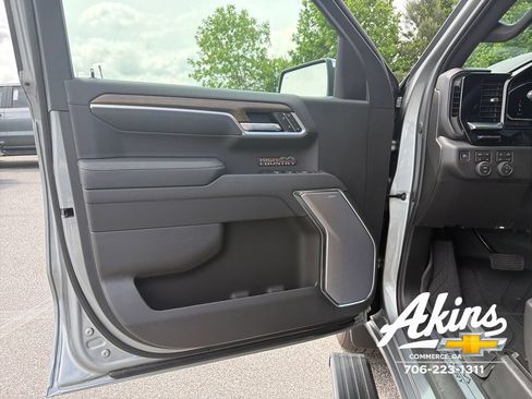 New 2026 Chevrolet Silverado 1500 High Country AWD/4WD image 15
