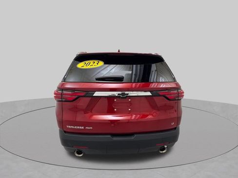 Used 2023 Chevrolet Traverse LT w/ LT Premium Package AWD/4WD image 3