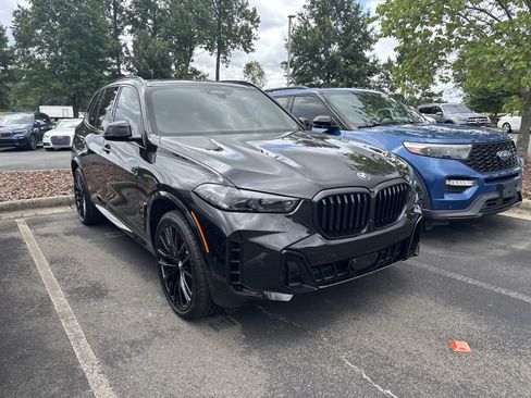 Used 2026 BMW X5 xDrive40i w/ M Sport Package AWD/4WD image 7