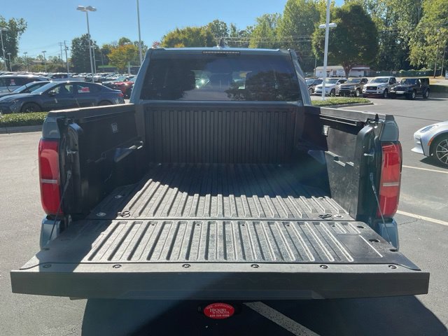 Used 2026 Toyota Tacoma TRD Off-Road AWD/4WD image 13