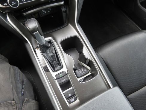 Used 2021 Honda Accord LX image 23