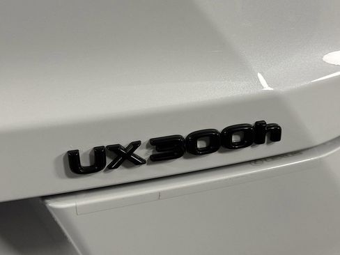 New 2026 Lexus UX 300h FWD image 22