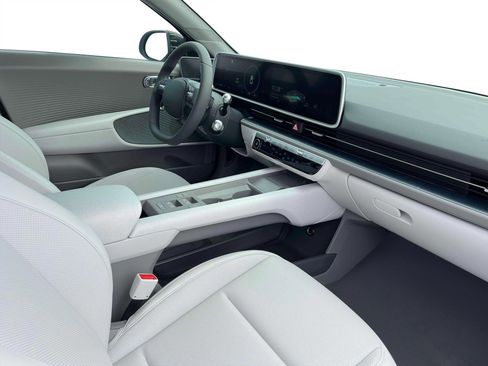 New 2025 Hyundai Ioniq 6 SEL image 15
