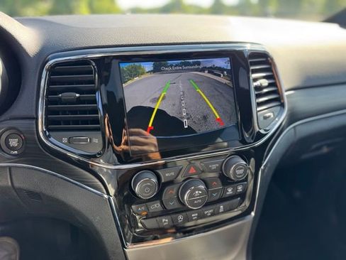 Certified 2021 Jeep Grand Cherokee Limited image 17