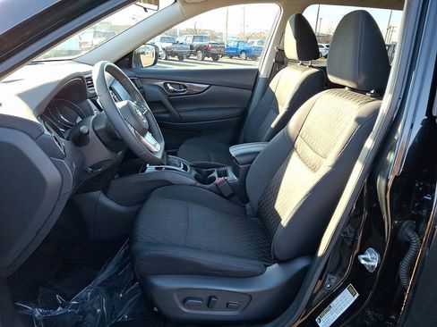 Used 2018 Nissan Rogue SV w/ Premium Package image 14