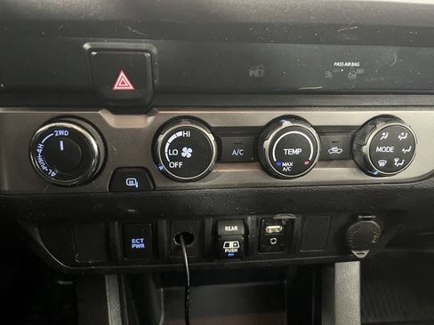 Used 2019 Toyota Tacoma SR5 image 17